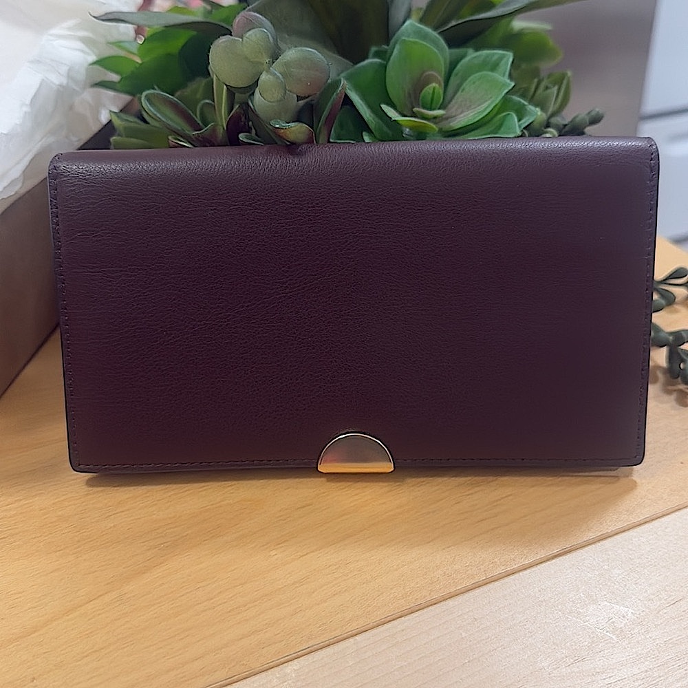 SOLD. Coach dreamer wallet
